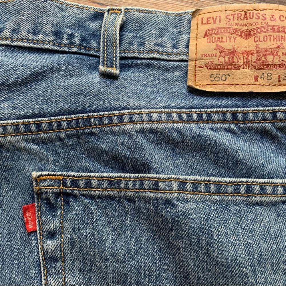 Men’s Y2K Levi’s 550 Relaxed Fit Jeans Size 48x30 - Picture 10 of 10